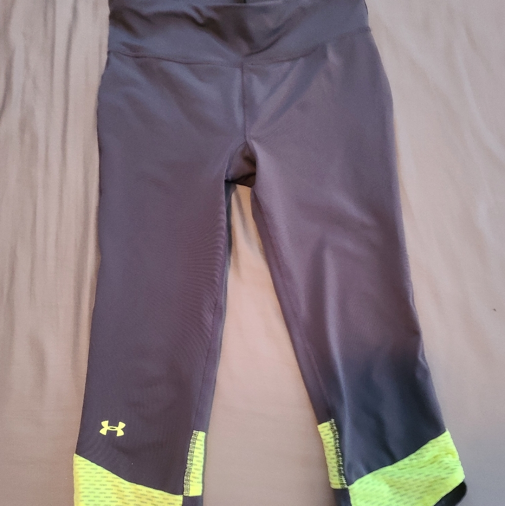 Under Armour cropped leggings
